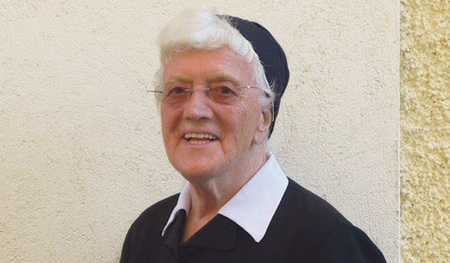 Sr. Sabina Moser ist Ordensfrau bei den Benediktinerinnen.   