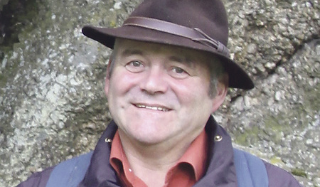 Franz Muhr ist Pilgerwegbegleiter und lebt in Innerschwand am Mondsee.   