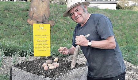 Der Altbauer und Pilgerbegleiter Franz Muhr aus Innerschwand am Mondsee