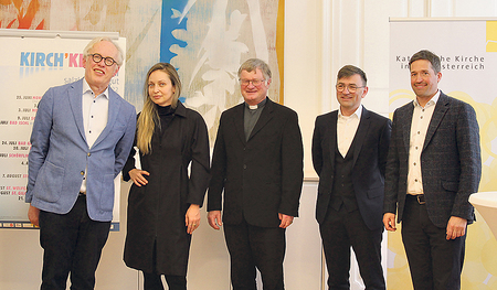 Kirchklang mit Festivalleiter Martin Haselböck, Tänzerin Silke Grabinger, Gastgeber Bischof Manfred Scheuer, Ernst Wageneder und Peter Trefflinger (v.l.n.r.)