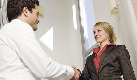 Handschlagsqualität ist christlichen Unternehmern besonders wichtig.   