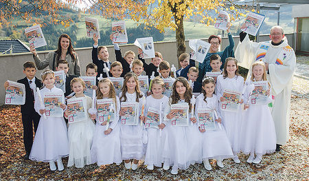 Die Pfarre Maria Neustift hat sich an der Verteilaktion der KirchenZeitung beteiligt, die mit der Erstkommunion zeitlich zusammenfiel.