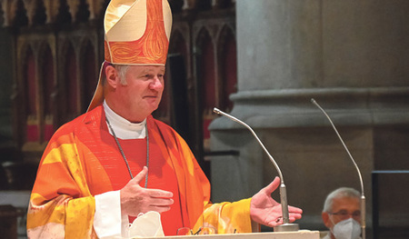 Bischof Scheuer dankte den Jubilaren.  