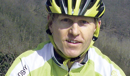 Gerhard Fischer fordert als Vorsitzender der Radlobby OÖ den Ausbau der Radwege. 