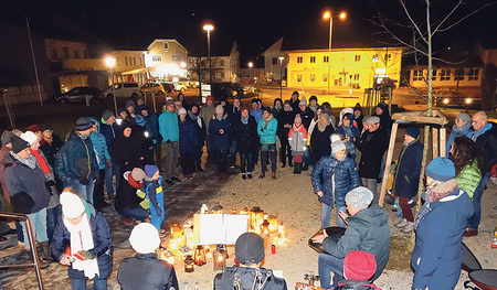 Die vielen kleinen Lichter sollten Mut machen und Hoffnung wecken.    