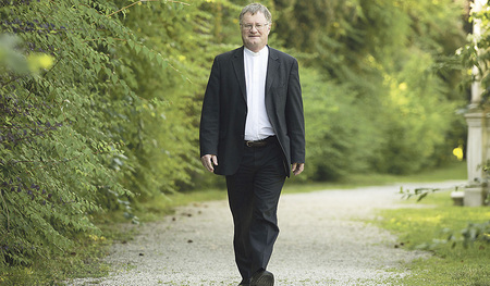 Bischof Manfred Scheuer dankt auch für die Leistungen des Wiederaufbaus. 