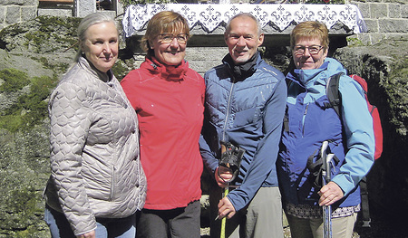 Ein „Wallfahrer-Quartett“ ist zu Fuß von der Bezirksstadt Schärding nach Schardenberg gekommen.  