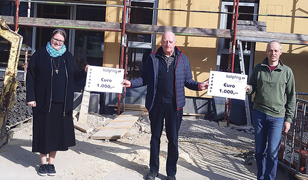 Sr. Ida Vorel, Projektleiterin Quartier 16 (von links), Karl Schaumberger, Vorsitzender der Kolpingfamilie Vöcklabruck und Stefan Hindinger von Mosaik.