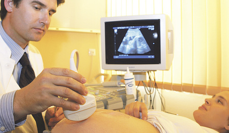 Diagnosemethoden vor der Geburt sind oft ein Segen, aber führen in manchen Fällen zu schwierigen Situationen.   