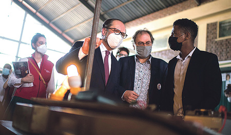 Außenminister Schallenberg besuchte ein Jugend-Eine-Welt-Partnerprojekt in Äthiopien.  