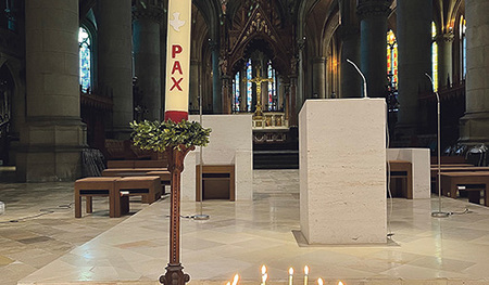 Die Friedenskerze ist ein Symbol der Hoffnung.    