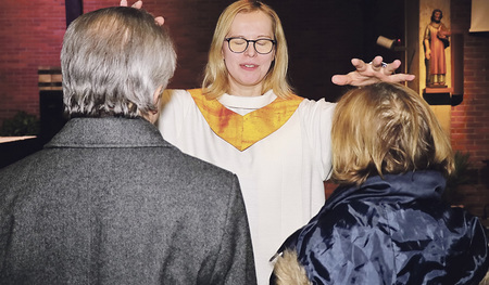 Pastoralassistentin Sabine Kranz (im Bild) und Diakon Herbert Seiringer segneten die Paare. 
