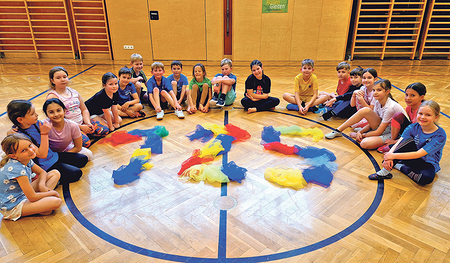 125 Jahre Brucknerschule: Die Kinder haben dazu die Strophen für ein neues Schullied geschrieben.   