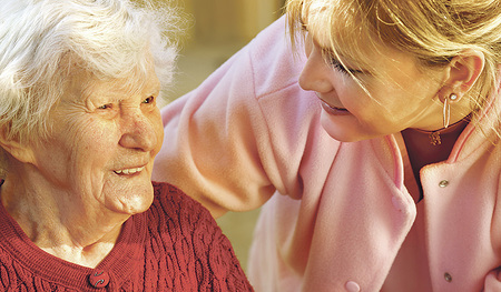Altwerden, Pflege und die damit verbundenen Herausforderung sind Thema einer Veranstaltung.