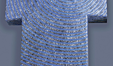 Steinkreuz von Hubertus Mayr. Von 13. März bis 22. April 2019 sind von ihm bearbeitete Grabsteinkreuze und Steingebilde im Bildungshaus Schloss Puchberg zu sehen. Die Ausstellung wird am 13. März 2019 nach der Wortgottesfeier, die um 19 Uhr beginnt, 