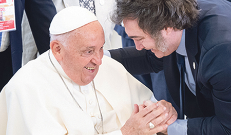 Papst Franziskus und Argentiniens Präsident Javier Milei. 