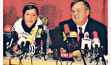 Arigona Zogaj wurde von Ungenachs Pfarrer Josef Friedl betreut.   