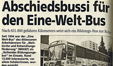 „Abschiedsbussi für den Eine-Welt-Bus“ titelte die KirchenZeitung vor 25 Jahren.  