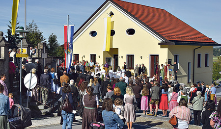 Große Freude herrschte über die Eröffnung des neuen Pfarrheims von Ostermiething.   
