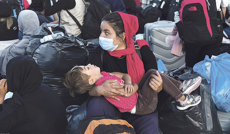 Organisationen und katholische Institutionen fordern, Schutz­- suchende aus Griechenland aufzunehmen.