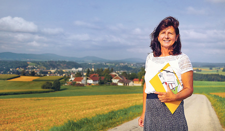 Gertrude Andehsner ist eine Haussammlerin aus Vöcklamarkt und möchte Bedürftigen helfen.  