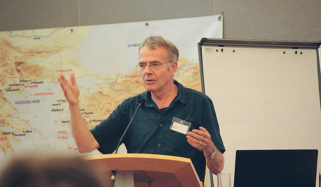 Ulrich Berges hob in seinem ersten Vortrag die Aktualität von Jesaja auch in der Gegenwart hevor. 