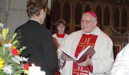 Sonntag, 10. Juli 2005, Dankgottesdienst, Mariendom Linz, Dom, Menschen, Bischof Wilhelm Schraml, Passau, Bischof Franz Xaver Eder, Bischof Jiri Padour, Budweis, Weihbischof Franz Lackner, Graz, Fest, Abschied, Predigt,  Landeshauptmann Dr. Josef P?h