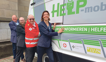 V. re.: Marion Huber (Caritas OÖ), Paul Reinthaler (Rotes Kreuz), Michael Kaindleinsberger (Arbeiter-Samariterbund Gruppe Linz), Michael ­Karner (Lazarus-Orden Hilfsdienst Österreich). 