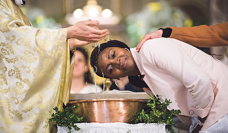 Jährlich werden in der Diözese Linz im Schnitt zwischen 25 und 30 Menschen getauft, die zum Christentum konvertieren. Die meisten von ihnen sind Asylwerbende.  