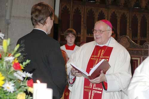 Sonntag, 10. Juli 2005, Dankgottesdienst, Mariendom Linz, Dom, Menschen, Bischof Wilhelm Schraml, Passau, Bischof Franz Xaver Eder, Bischof Jiri Padour, Budweis, Weihbischof Franz Lackner, Graz, Fest, Abschied, Predigt,  Landeshauptmann Dr. Josef P?h