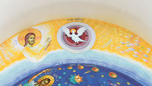 Gottes Geist schwebt über den Wassern. Moderne orthodoxe Kunst in der Kirche von Novi Kostolac (Serbien).   