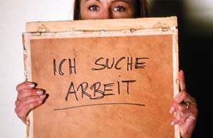 Junge Frau auf Arbeitssuche

Copyright by Foto Begsteiger KEG
Erzherzog Johann Gasse  11
A-8200 Gleisdorf
Tel/Fax +43 3112/2839
foto_begsteiger@nextra.at