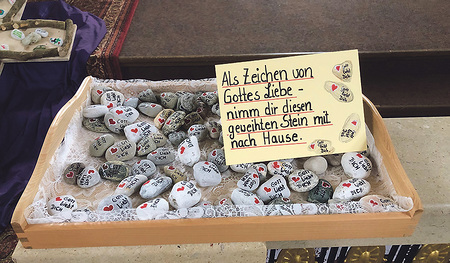 Sorgen auf Steine schreiben.   