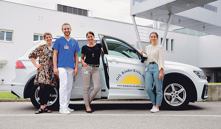 Der Externe Onkologische Dienst der OÖ Kinder-Krebs-Hilfe erspart Familien den Weg ins Krankenhaus und behandelt das erkrankte Kind in den eigenen, vertrauten vier Wänden.  