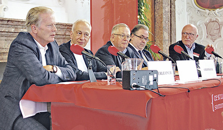 Politiker und Kirchenvertreter plädieren für eine neue Kultur des Dialogs und des Streitens sowie der Anerkennung.