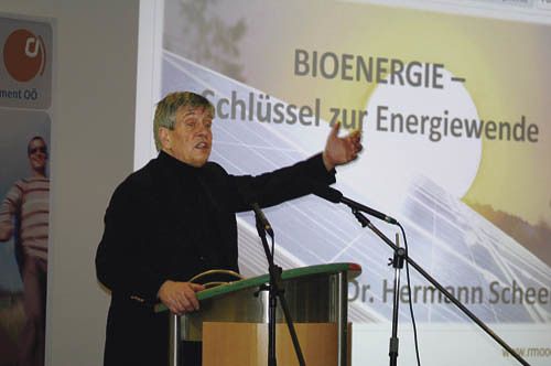 Alternativ-Nobelpreistr?ger und Vorsitzender des Weltrates f?r Erneuerbare Energien Hermann Scheer war Gastredner bei der Veranstaltung 'Bioenergie - Schl?ssel zur Energiewende' im Europa-Center der Messe Wels, zu der 400 Besucherinnen und Besucher g