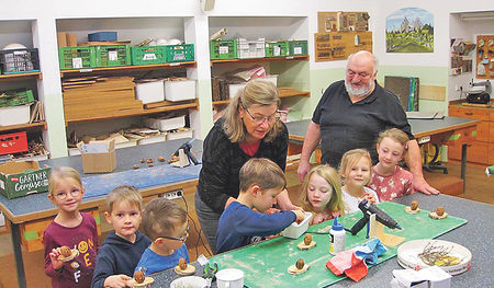 Eine Weihnachtskrippe selbst bauen – mitten im Sommer 