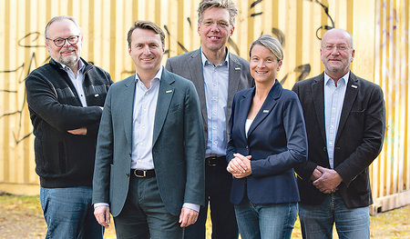 Das neue Präsidium der Lebenshilfe OÖ (v.l.n.r.): Josef Stockinger, Stefan Hutter, Michael Fröschl, Birgit Brunsteiner. Ganz rechts: Geschäftsführer Gerhard Scheinast     