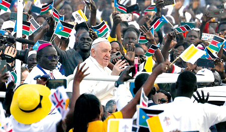 Der Papst setzte sich mit Gebeten, Aufrufen und Reisen für Frieden ein, wie Anfang 2023 im Südsudan.