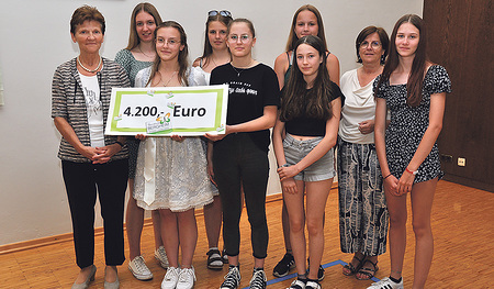Die Fachschule Bergheim spendete 4200 Euro.   
