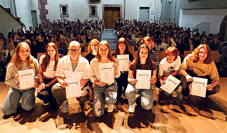 Die Preisträger:innen wurden für ihre kreativen Arbeiten prämiert.   