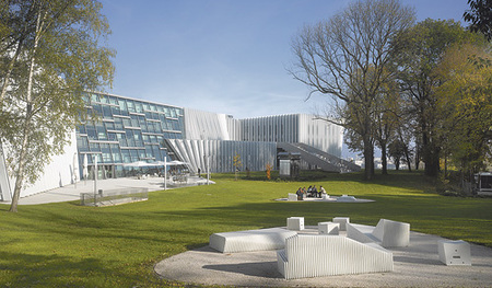 Die Eröffnung findet hier statt.