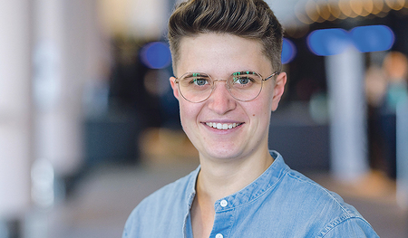 „Unverschämt jung“ nannte Christoph Niemand, Rektor der Katholischen Privatuniversität Linz, die Vortragende bei der heurigen Thomas-Akademie: Die 25-jährige Studentin Anna-Nicole Heinrich.