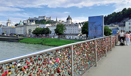 Salzburg erinnert am Marko-Feingold-Steg an die wechselvolle jüdische Geschichte der Stadt.   