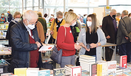 Bei der Tagung: Bibliothekare im Gespräch.