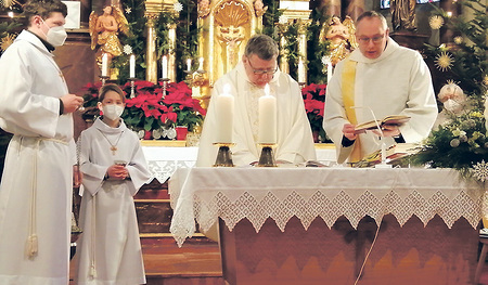 Gerald Berghammer (rechts) und Pfarrer Donninger   