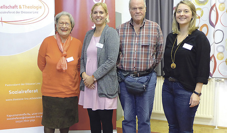 Im Cardijn-Haus Linz: Autorin Dr. Susanne Scholl, Mag. Katrin Pointner, Sozialreferat der Diözese Linz, Michael Genner, „Asyl in Not“, und Mag. Theresa Lackner, Caritas/ReKI – Regionales Kompetenzzentrum für Integration und Diversität (v. l. n. r.)  
