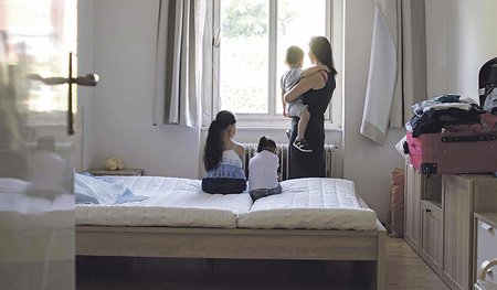 Frauen und Familien in Wohnungsnot bekommen Hilfe beim Caritas-„Krisenwohnen“ (Tel. 0676 87 76 23 46,  E-Mail: krisenwoh-nen@caritas-linz.at). 