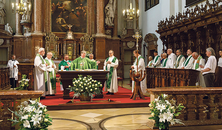 Vergangenen Sonntag war Danksgottesdienst, Ende August werden die Jesuiten Linz nach 400 Jahren verlassen. 
