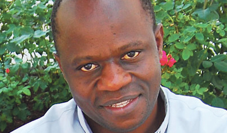 Ronald Kigozi. Wer sich für sein Buch interessiert, kann es bei ihm unter donkigoziron@gmail.com bestellen. 